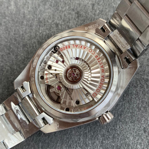 VS欧miga 推出海马150米系列 女士机械腕表-34mm。女表只能买石英机芯？机械女表走时不稳定？质量好的女表选择少？ 商品图7