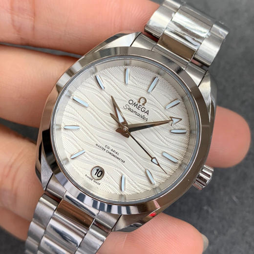 VS欧miga 推出海马150米系列 女士机械腕表-34mm。女表只能买石英机芯？机械女表走时不稳定？质量好的女表选择少？ 商品图2