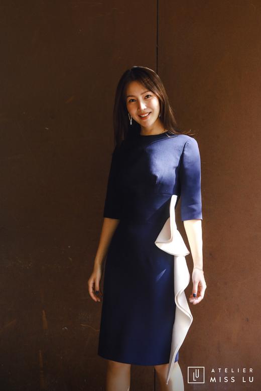 AtelierMissLu / Nora-藏青拼白腰侧褶皱装饰连身裙 商品图0