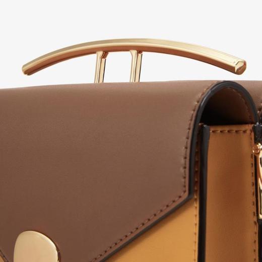 【服饰鞋包】秋季新品拼色信封包 金属手柄饰手提单肩包女 商品图2