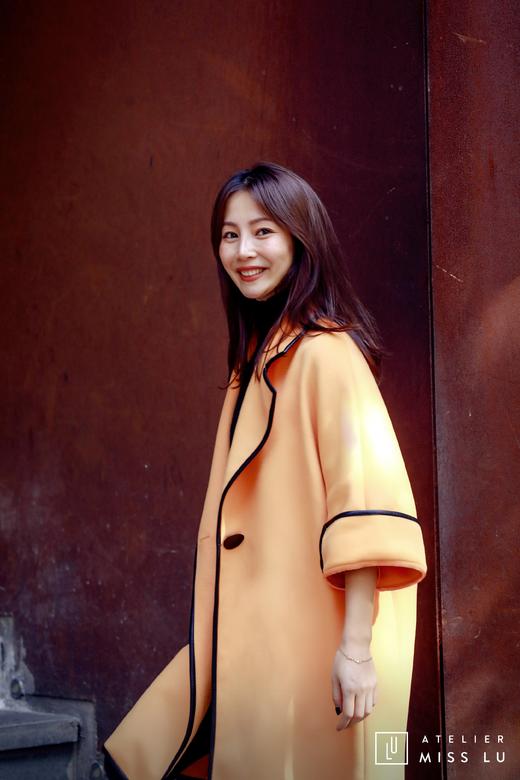 AtelierMissLu / Mirna-奶蜜黄撞色翻领羊毛长外套 商品图5