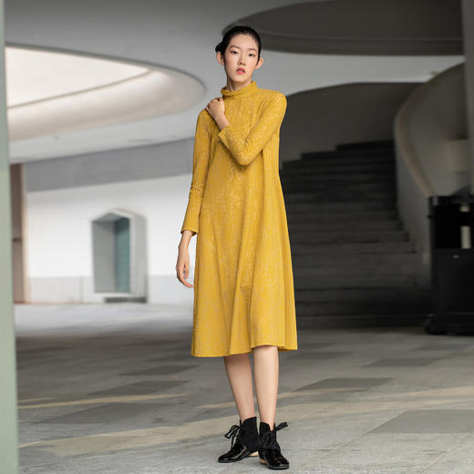 小高领长袖中长款两件套连衣裙子生活在左2020春季女装新款黄色f99