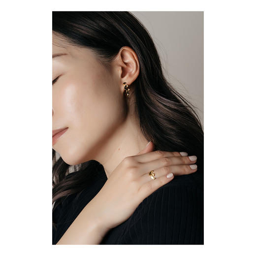 APRESI｜TWIST OF JOY Slight Waved Hoops [逐浪窄版耳环] 商品图1