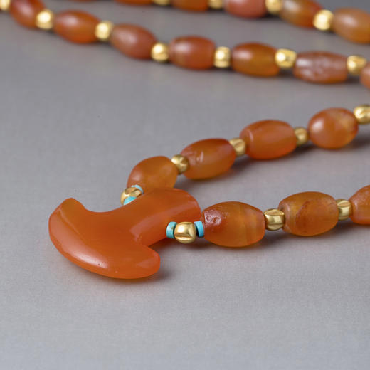 古埃及红玛瑙战斧项坠 商品图1