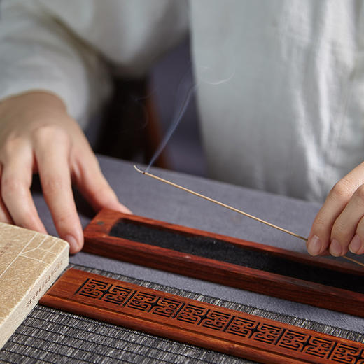 迦印堂丨花梨香礼 香道套组 沉香线香+镂空香炉+棉麻布套 商品图4