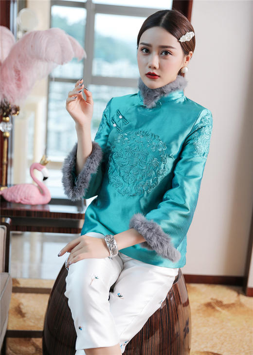 QZ-19022秋冬团花刺绣中式国风改良旗袍上衣 商品图3