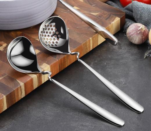 【餐具】304不锈钢加深加厚大汤勺长柄家用喝汤勺子 商品图0