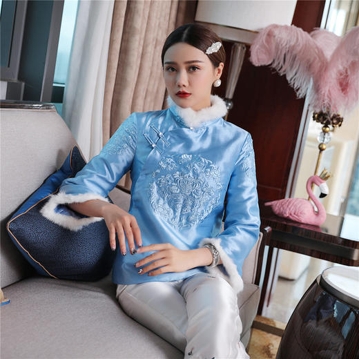 QZ-19022秋冬团花刺绣中式国风改良旗袍上衣 商品图1