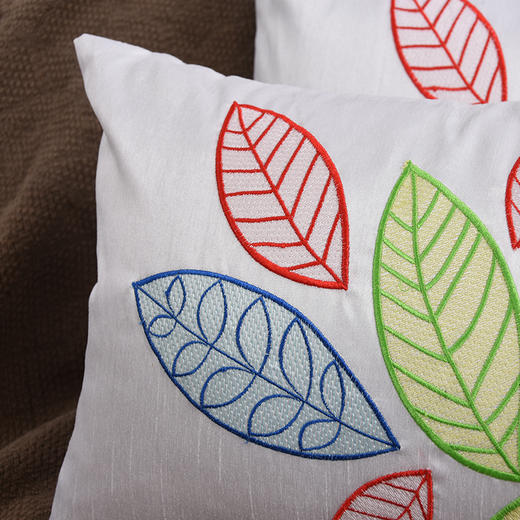 彩色树叶 出口刺绣抱枕32*50cm 商品图2