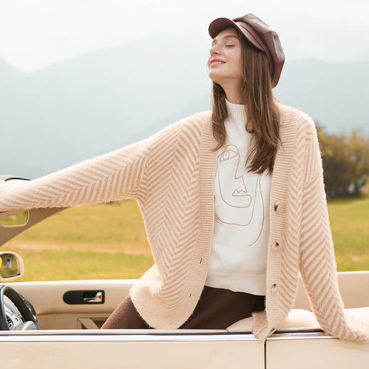 欧芮儿粗毛线开衫毛衣女秋冬装加厚保暖针织衫外套女中长款 商品图1