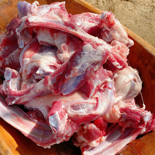 顺丰包邮，正常发货！新疆尉犁罗布塔河小羔羊肉 • 走戈壁、喝雪水、吃碱草 • 不膻不腻，清水炖都好吃 商品图14