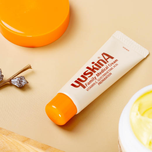 老米优品「殿堂级手足护理霜」日本Yuskin/悠斯晶维生素乳霜日本护手霜龟裂脱皮用它搞定，滋润保湿不黏腻 商品图1