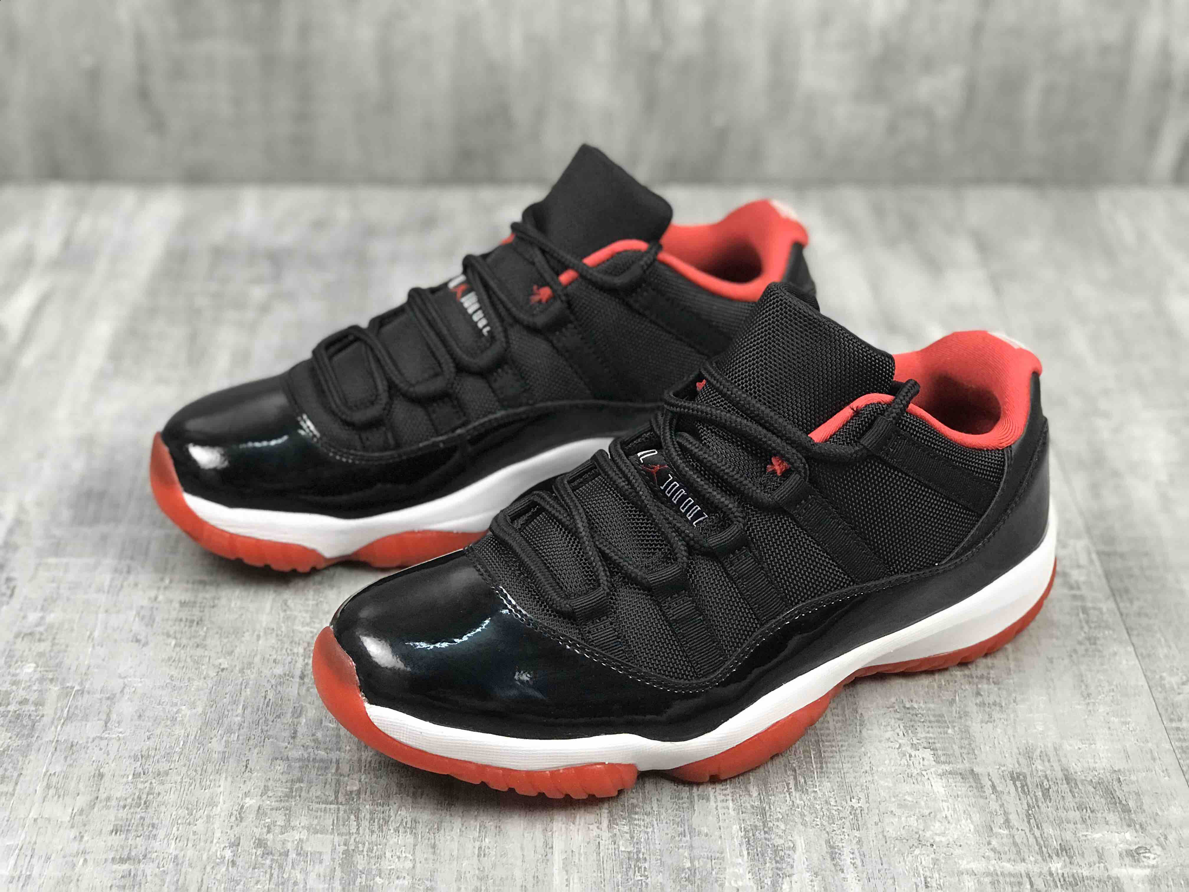 aj11黑红低帮价格图片