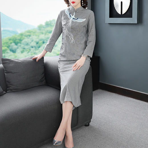 YFN-19307秋季新款格子旗袍改良版文艺年轻款少女中长款中国风优雅连衣裙 商品图2