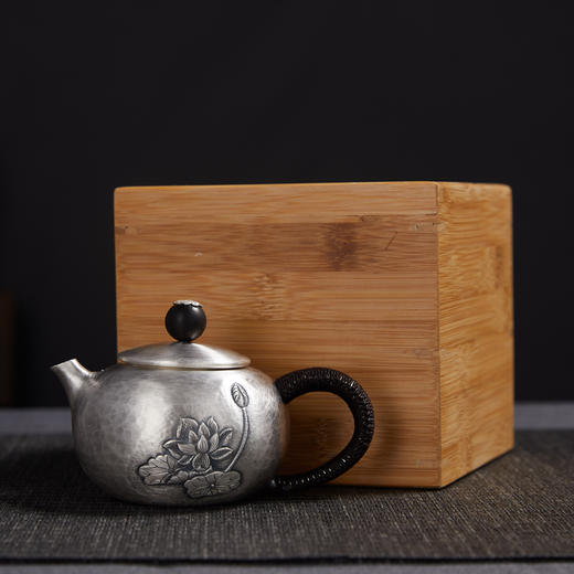 国春银饰丨纯手工浮雕荷花银壶 一片银工艺 一体成型 约140g