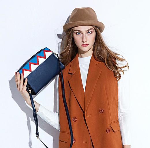 【服饰鞋包】包包女新款欧美拼色女包波浪纹斜挎小包女宽带小方包 商品图1