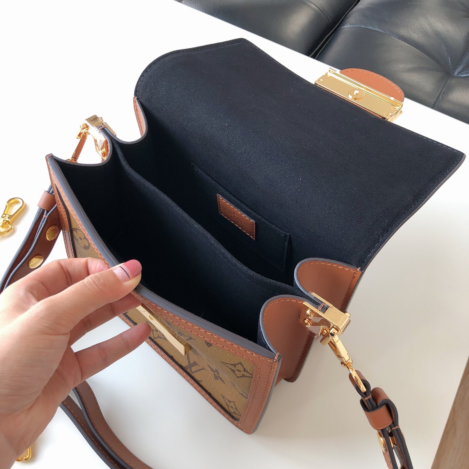 驴牌达芙妮包9011093