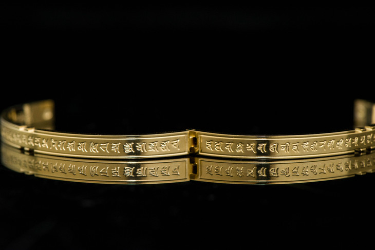 楞严咒五大心咒楞严咒心钛钢手镯闭口椭圆形消灾祛病消业修福