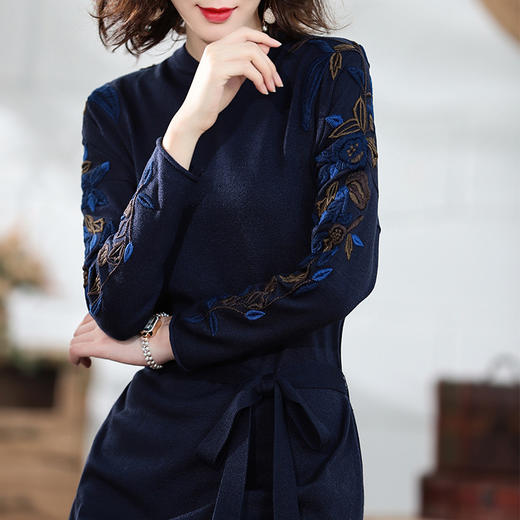 MY-M-026民族风中式复古V领中长款旗袍改良连衣裙 商品图3