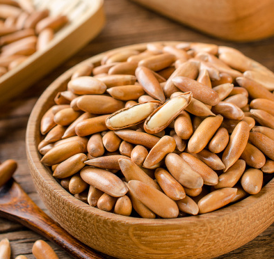 【上新特惠】陆哥巴西松子，手剥松子，内有独立小包装，只采当季枝头大号鲜果，原色原香0添加剂。坚果系列