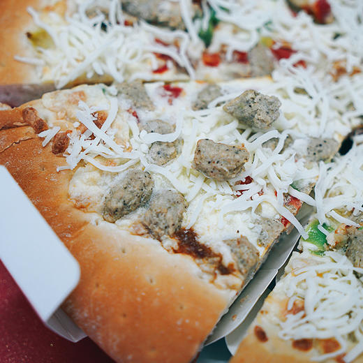 【大希地】牛肉烧烤披萨100g*9袋+经典海鲜披萨100g*9袋 商品图2