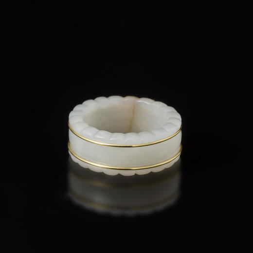 清代和田白玉金箍“回春”指环 商品图5