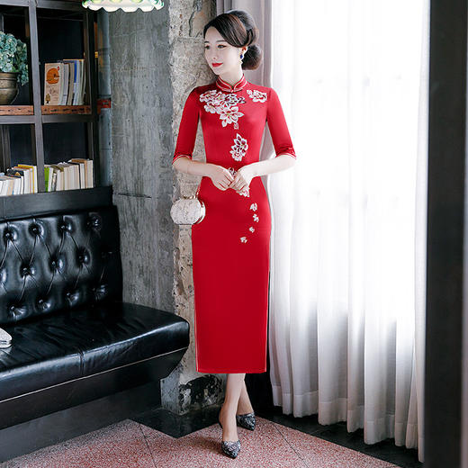 QQ9537新款红色刺绣中式礼服旗袍TZF 商品图0