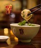 【周五到】新鲜非冷冻 丁莲芳千张包 一盒8个，千张包很结实，不愧是店里的特色，味道很不错 商品缩略图3