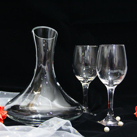 红酒杯醒酒器礼盒套装(晶白料玻璃) 商品图0