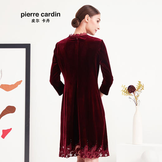 皮尔卡丹女装专柜正品酒红色长袖连衣裙小立领A字裙P93DL25R2
 商品图2