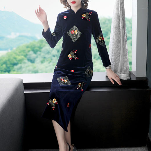 YFN-6810秋冬新款文艺复古民族风金丝绒改良版中国风连衣裙 商品图2