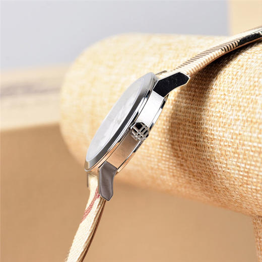 【香港直邮】英国博柏利BURBERRY白色印花皮革女款石英手表腕表休闲潮BU9113JPY带授权招加盟代理 商品图5