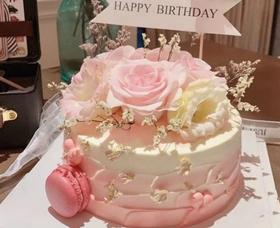 定制少女粉鲜花蛋糕