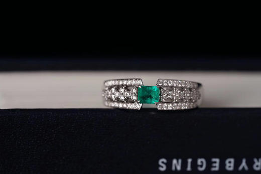 祖母绿·钻石群镶小戒 商品图0