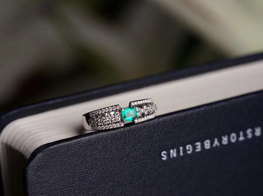 祖母绿·钻石群镶小戒 商品图2