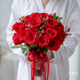 《相守》红玫瑰西式新娘手捧花