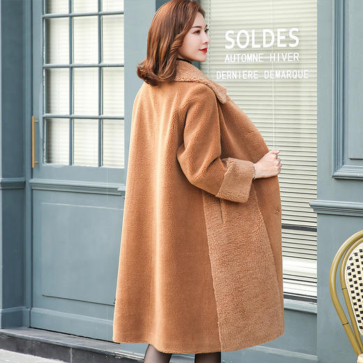 LLJR-XCDD308冬季新款时尚拼接羊羔毛大衣休闲装 商品图2