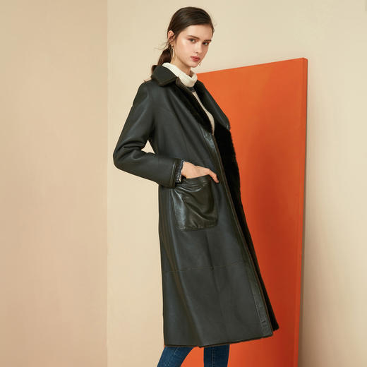 EITIE爱特爱冬季时尚复古翻领皮草外套女中长款羊皮大衣6093709 商品图1