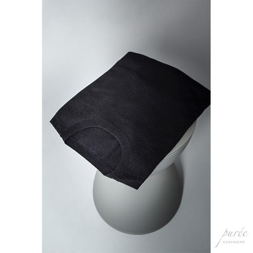 #1989 Ultra-light Superfine Basic Sweater 超轻精纺基础男款 午夜藏蓝/深酒红 商品图4