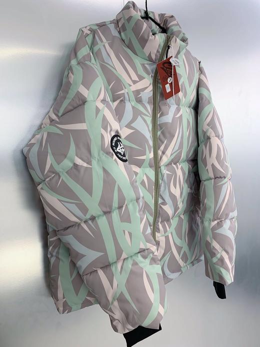 点此购买 clot男女款绿荆棘羽绒棉服 表哥132457