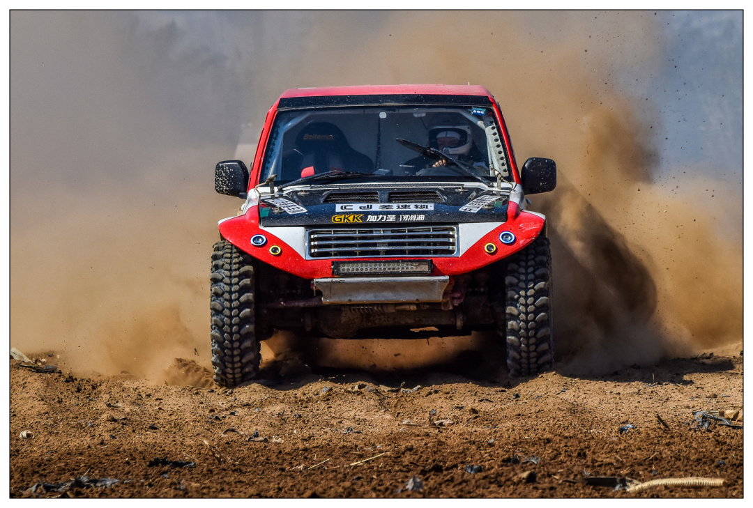 12月28日越野车的速度与激情比赛拍摄转发到配那个有圈立减30