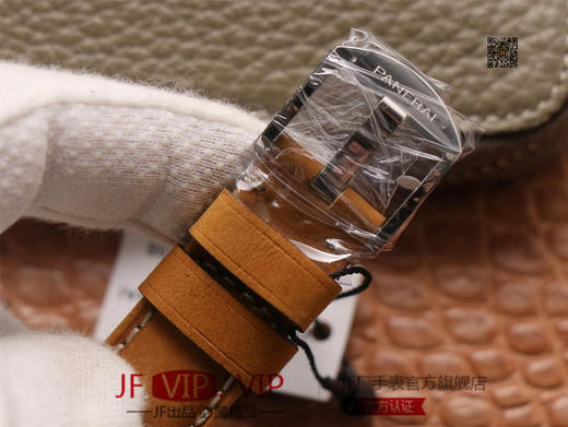 VS沛纳海904，表径42mm，一款适合亚洲手腕的腕表，碳黑锻面放射纹表盘，316L精钢，强效抗蚀的钢合金。小手腕福利，上手非常漂亮 商品图7