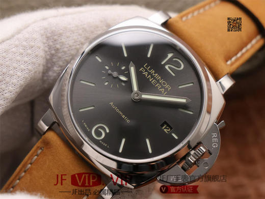 VS沛纳海904，表径42mm，一款适合亚洲手腕的腕表，碳黑锻面放射纹表盘，316L精钢，强效抗蚀的钢合金。小手腕福利，上手非常漂亮 商品图3