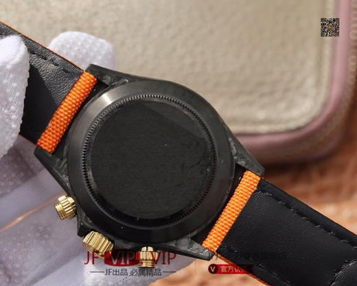 DIW劳力士宇宙计时迪通拿系列，上海7750计时机芯，表壳碳纤维材质打造，镜面双面电镀高透膜工艺，男士腕表，绢丝表带，自动机械机芯，密底。 商品图6