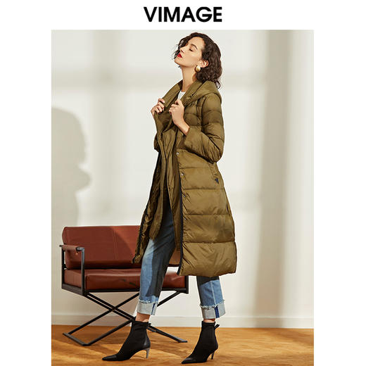 VIMAGE纬漫纪冬季新款时尚纯色收腰连帽加厚羽绒服中长款女V1011603 商品图0