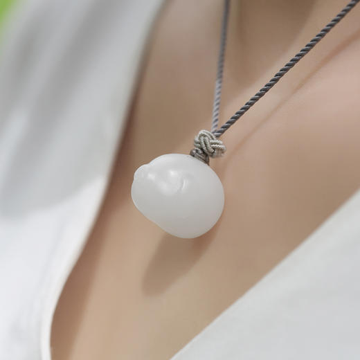 【宫里生肖吊坠】和田玉吊坠 福猪 商品图1