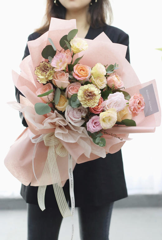 皇后复古康乃馨花束 商品图2