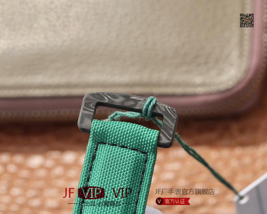 DIW劳力士宇宙计时迪通拿系列，上海7750计时机芯，表壳碳纤维材质打造，镜面双面电镀高透膜工艺，男士腕表，绢丝表带，自动机械机芯，密底 商品图7