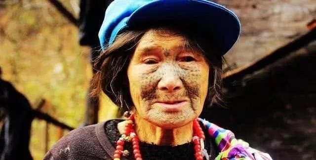 怒江大峡谷独龙江丙中洛寻找与世隔绝的纹面女8天活动