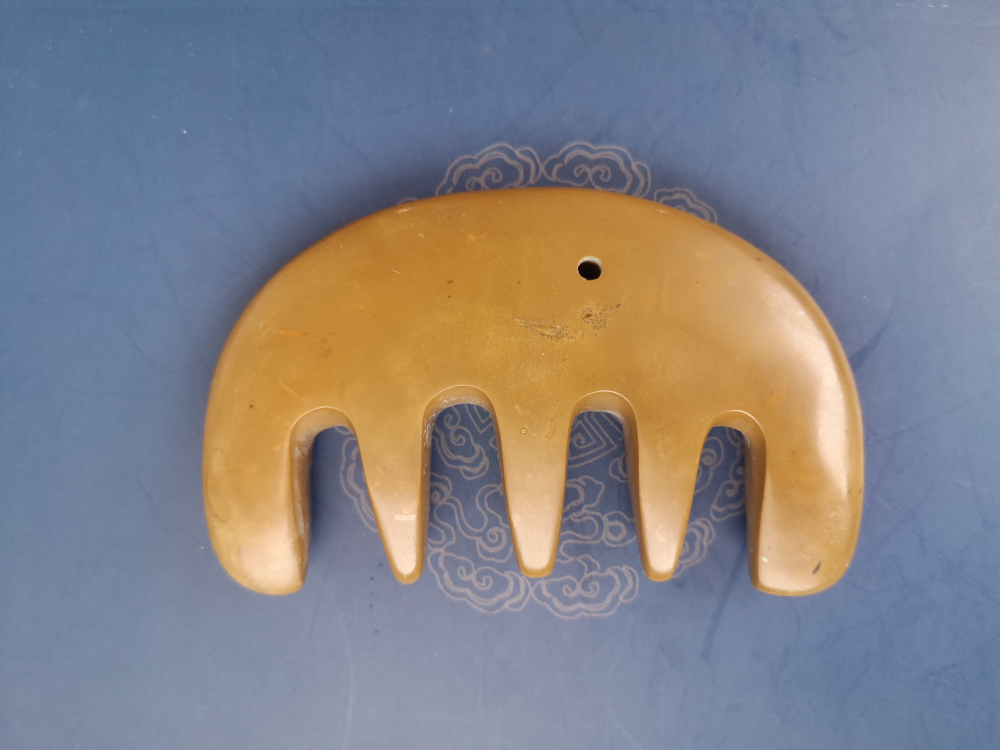 珍藏级全黄|玄黄砭石梳|远红外|超声波|比翡翠玉石的能量强很多|古代贡品|皇室专享